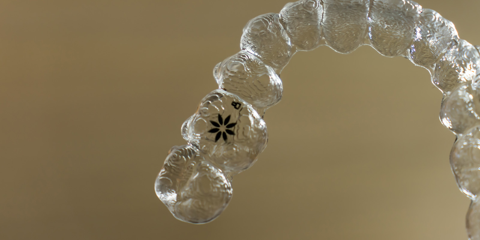 大人でも受け口は矯正で治せる？